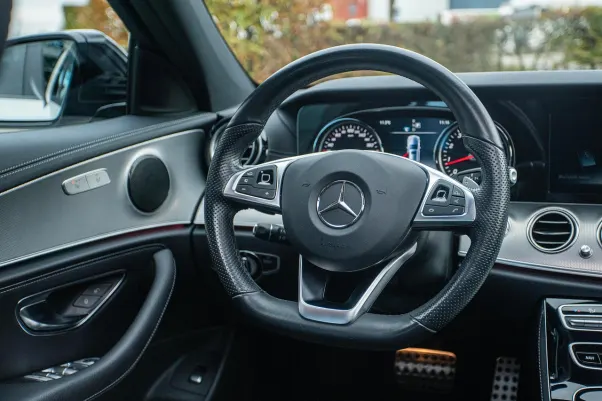 Kaszinó Queen Vegas Android/iOS Alkalmazás